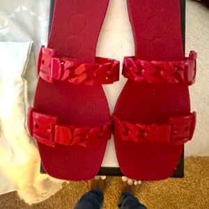 Authentic Gucci women’s slides size 38 only worn three times excellent condition